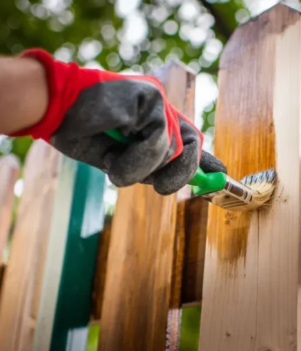 fence-repair-weatherproofing-640w